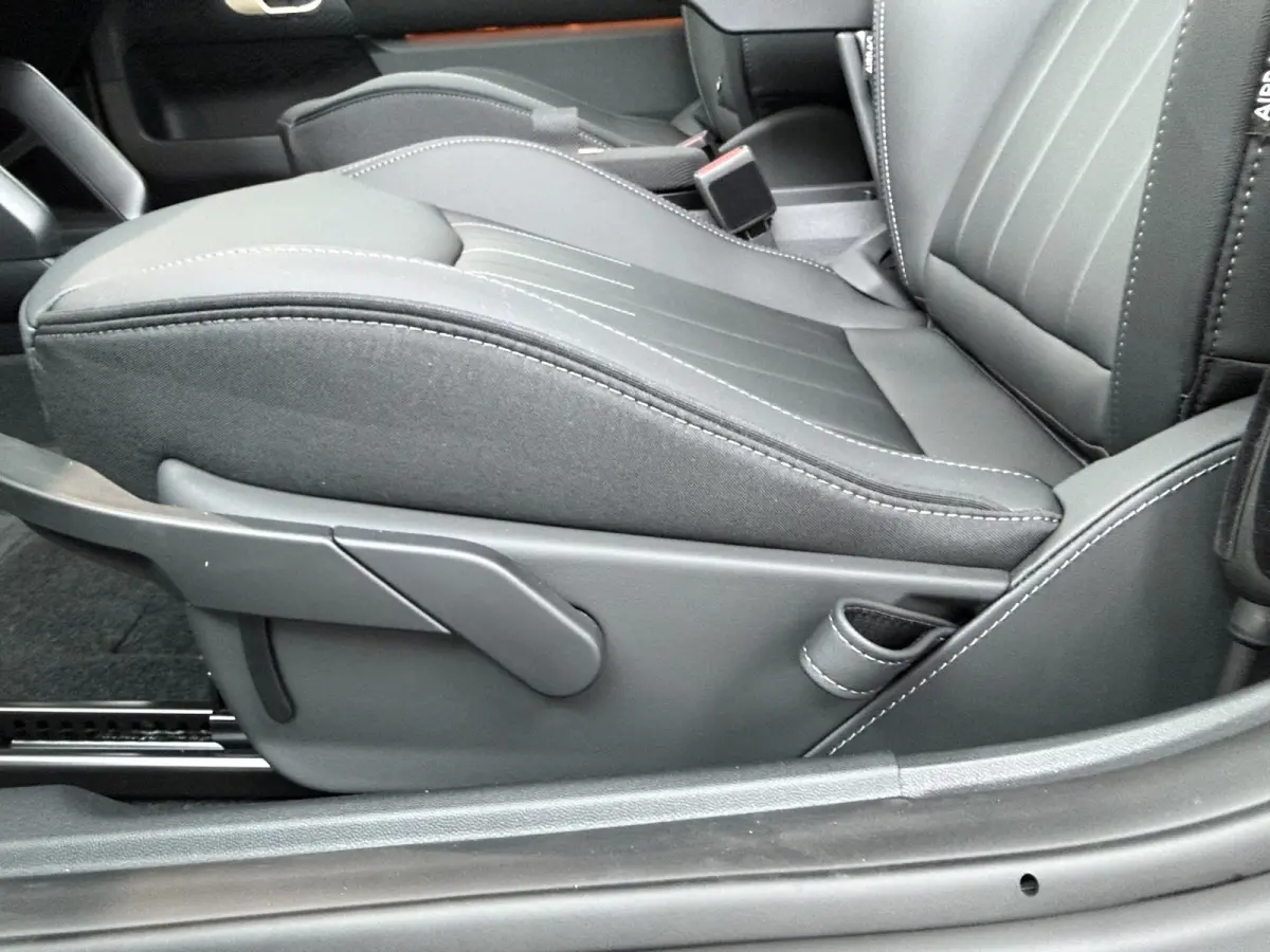 Cooper E JCW trim | SoH 100% | Pakket L | Harman Kardon | SOH 100% | Panoramadak | Stuur & stoelverwarming |