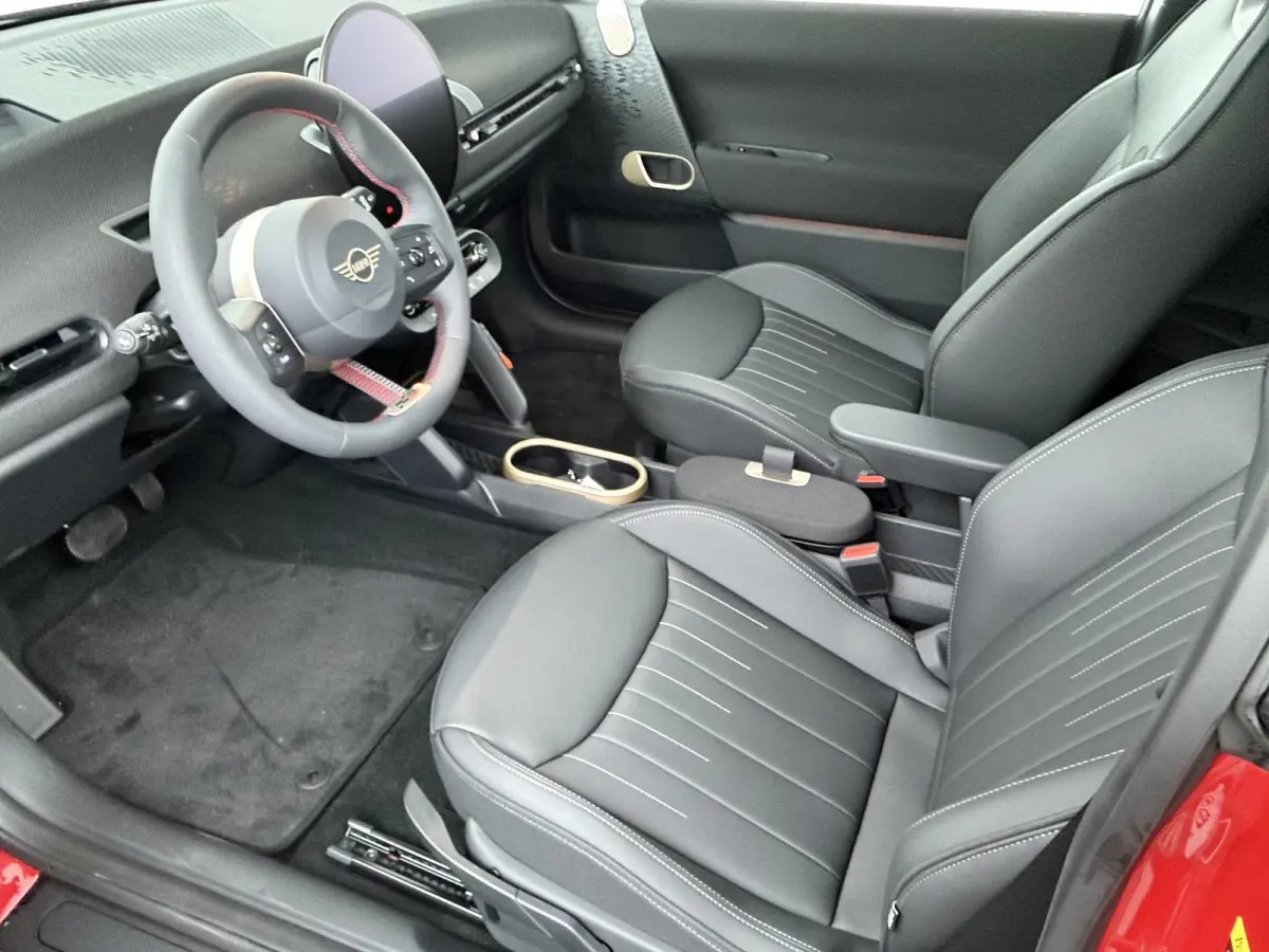 Cooper E JCW trim | SoH 100% | Pakket L | Harman Kardon | SOH 100% | Panoramadak | Stuur & stoelverwarming |