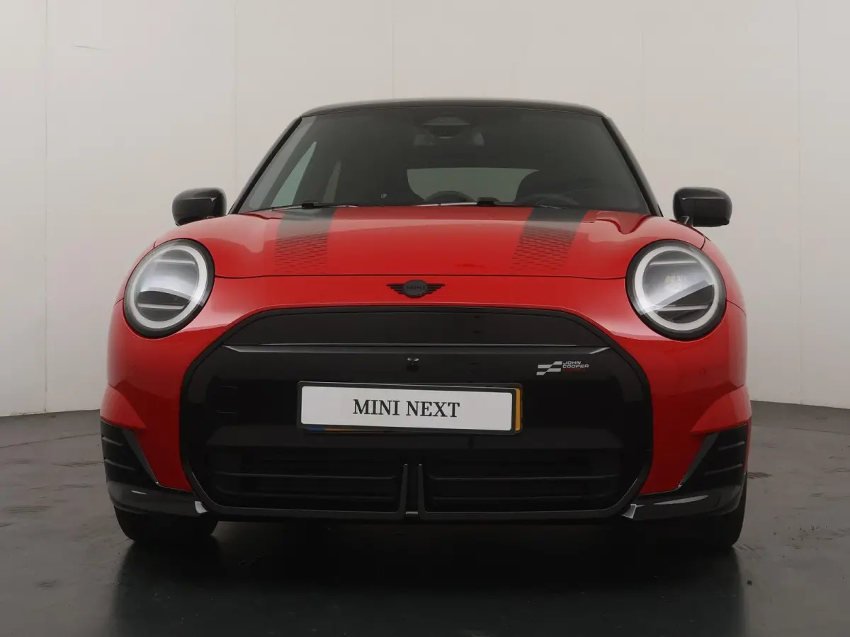 Cooper E JCW trim | SoH 100% | Pakket L | Harman Kardon | SOH 100% | Panoramadak | Stuur & stoelverwarming |