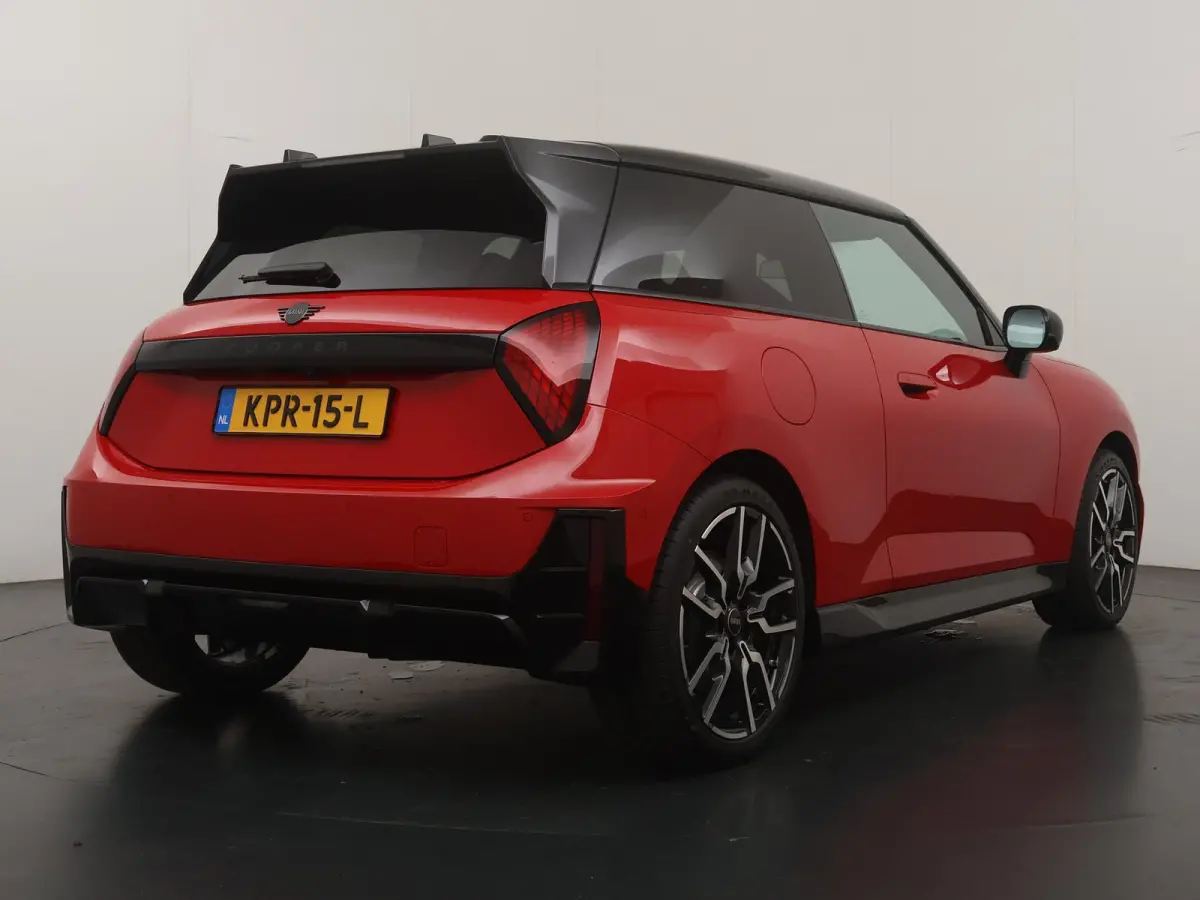 Cooper E JCW trim | SoH 100% | Pakket L | Harman Kardon | SOH 100% | Panoramadak | Stuur & stoelverwarming |