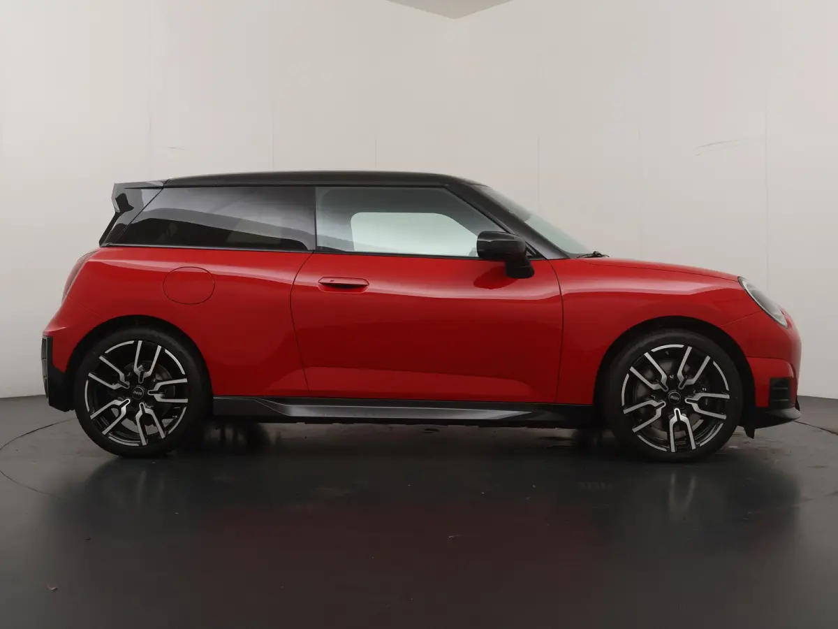 Cooper E JCW trim | SoH 100% | Pakket L | Harman Kardon | SOH 100% | Panoramadak | Stuur & stoelverwarming |