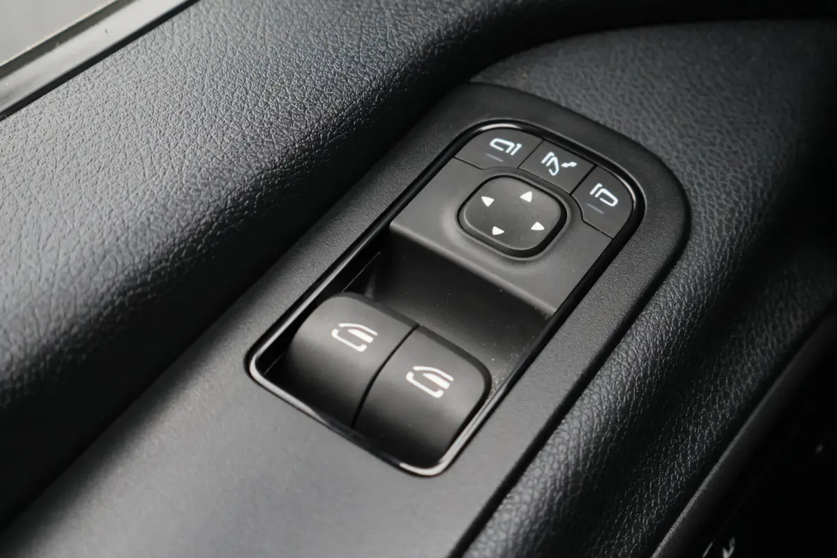 317 CDI L1H1 RWD Leer, 360° Camera, 3-Zits, Cruise, Standkachel, Apple Carplay, Trekhaak, 18''