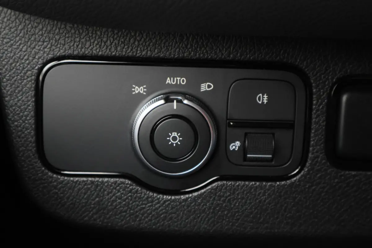 317 CDI L1H1 RWD Leer, 360° Camera, 3-Zits, Cruise, Standkachel, Apple Carplay, Trekhaak, 18''