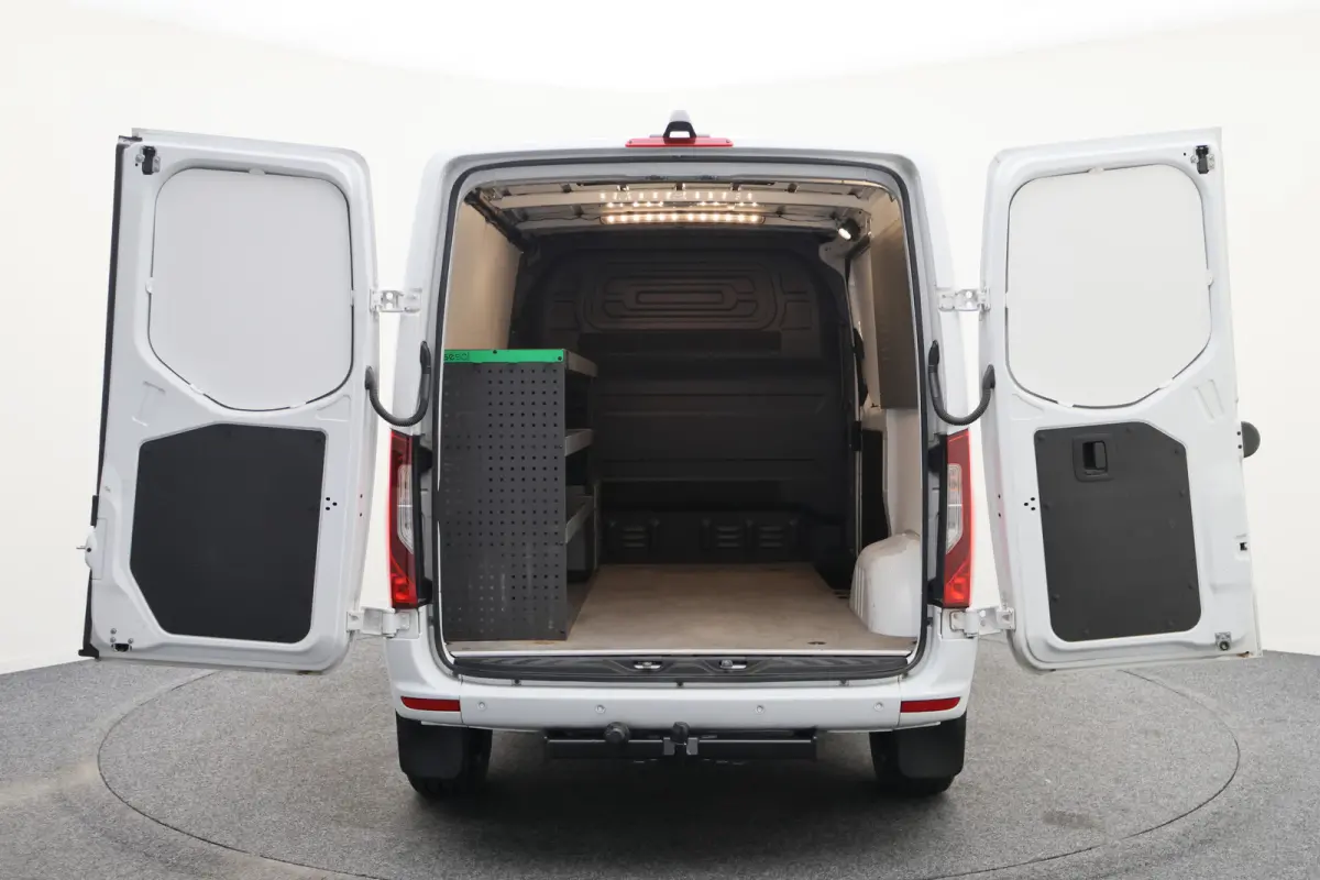 317 CDI L1H1 RWD Leer, 360° Camera, 3-Zits, Cruise, Standkachel, Apple Carplay, Trekhaak, 18''