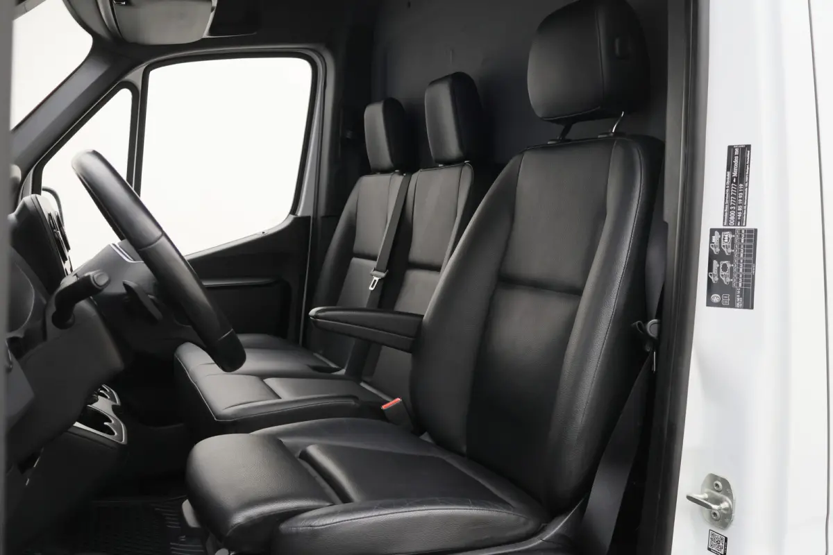 317 CDI L1H1 RWD Leer, 360° Camera, 3-Zits, Cruise, Standkachel, Apple Carplay, Trekhaak, 18''