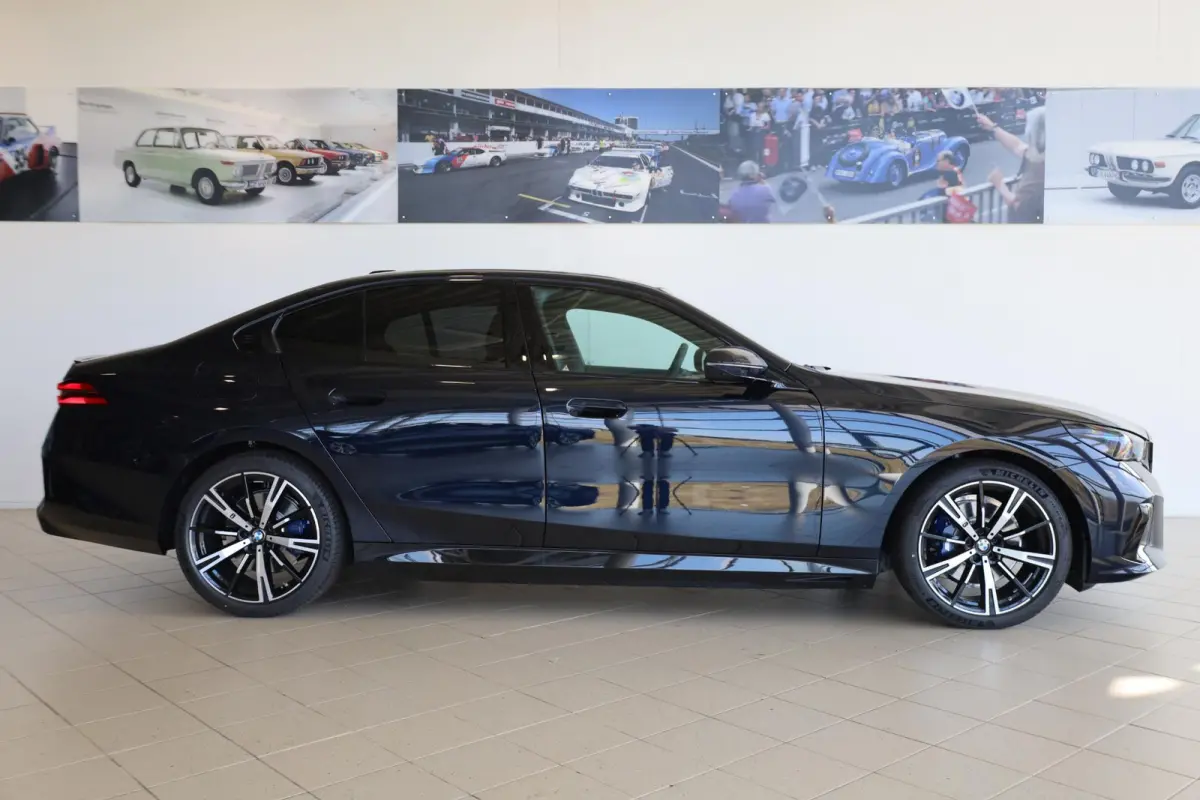 530e | M Sportpakket Pro | Panoramadak | Driving Assistant Plus | Stoelverwarming | Stoelventilatie | Trekhaak