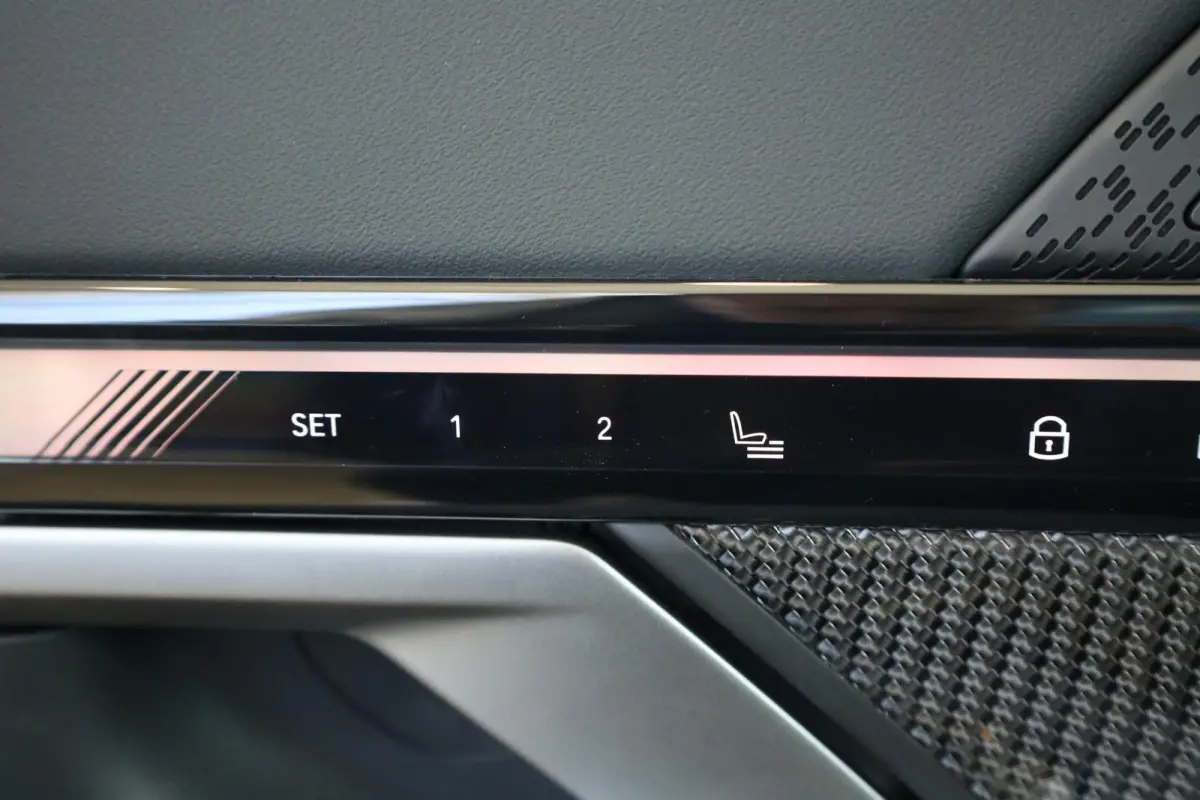 530e | M Sportpakket Pro | Panoramadak | Driving Assistant Plus | Stoelverwarming | Stoelventilatie | Trekhaak