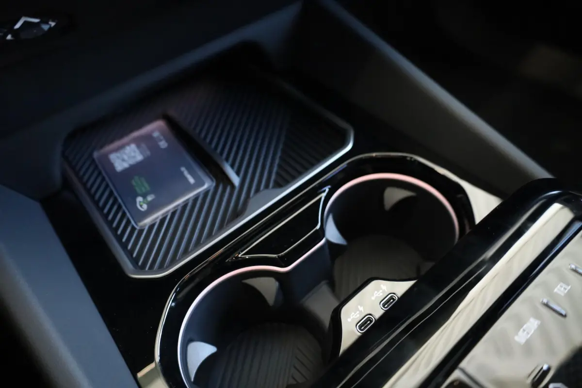 530e | M Sportpakket Pro | Panoramadak | Driving Assistant Plus | Stoelverwarming | Stoelventilatie | Trekhaak