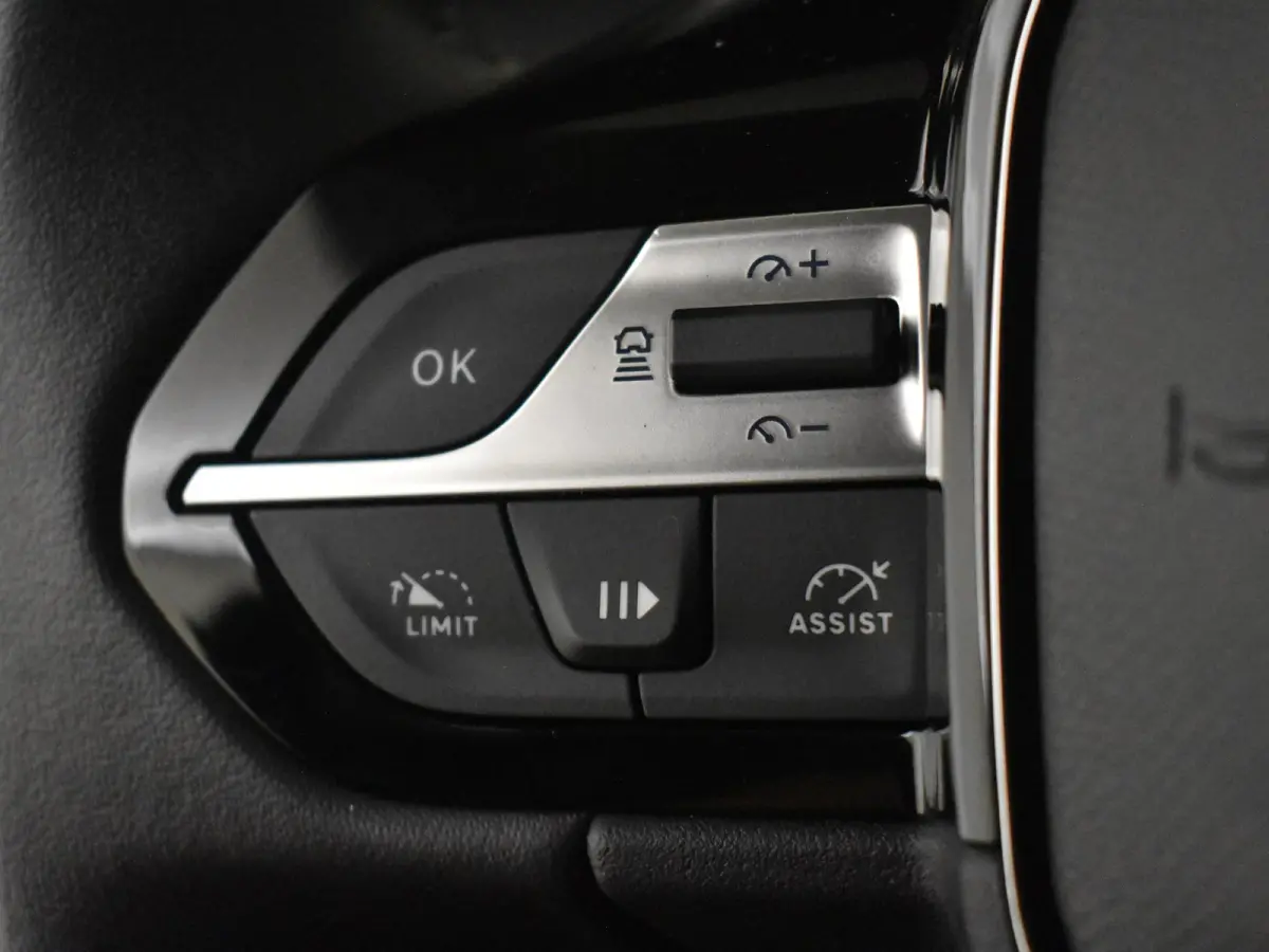 Allure EV 54 kWh | 1e eigenaar | Apple carplay | Achteruitrijcamera | Keyless | Navigatie | SToel/stuurverw | Cruise control adapt | Climate control | LED |DAB | 18"LMV