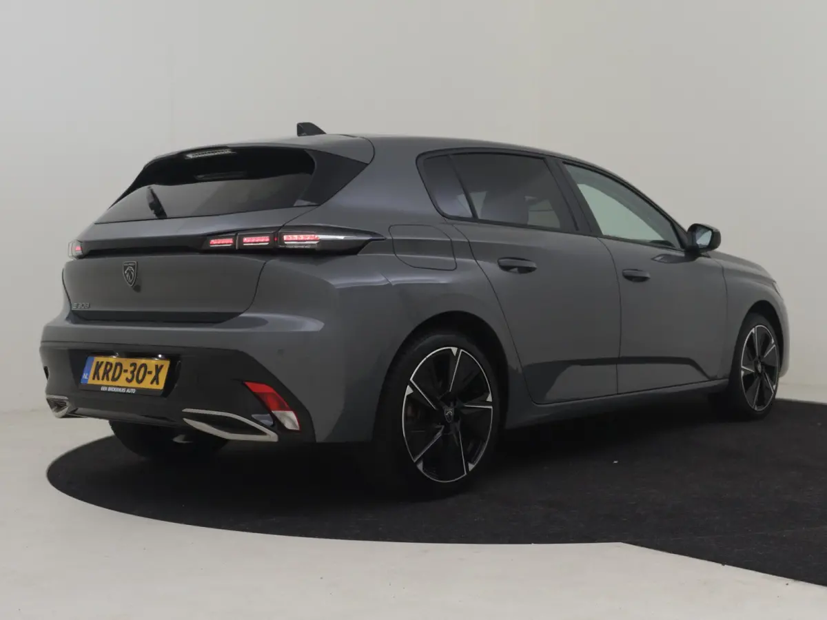 Allure EV 54 kWh | 1e eigenaar | Apple carplay | Achteruitrijcamera | Keyless | Navigatie | SToel/stuurverw | Cruise control adapt | Climate control | LED |DAB | 18"LMV