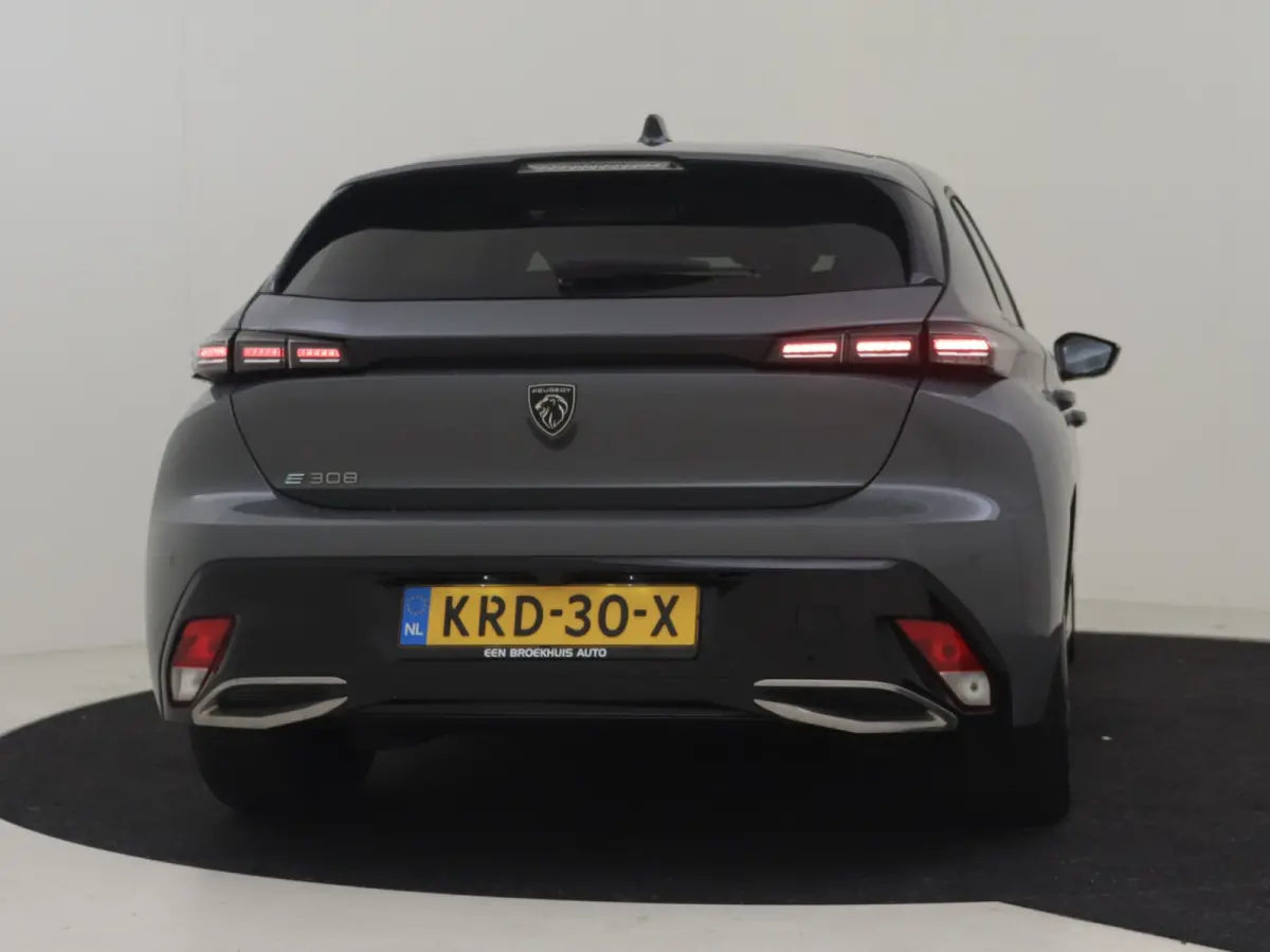 Allure EV 54 kWh | 1e eigenaar | Apple carplay | Achteruitrijcamera | Keyless | Navigatie | SToel/stuurverw | Cruise control adapt | Climate control | LED |DAB | 18"LMV