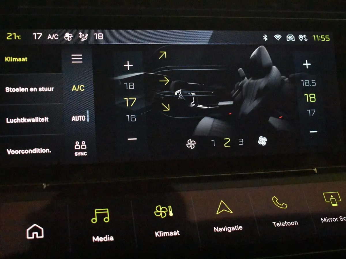 Allure EV 54 kWh | 1e eigenaar | Apple carplay | Achteruitrijcamera | Keyless | Navigatie | SToel/stuurverw | Cruise control adapt | Climate control | LED |DAB | 18"LMV
