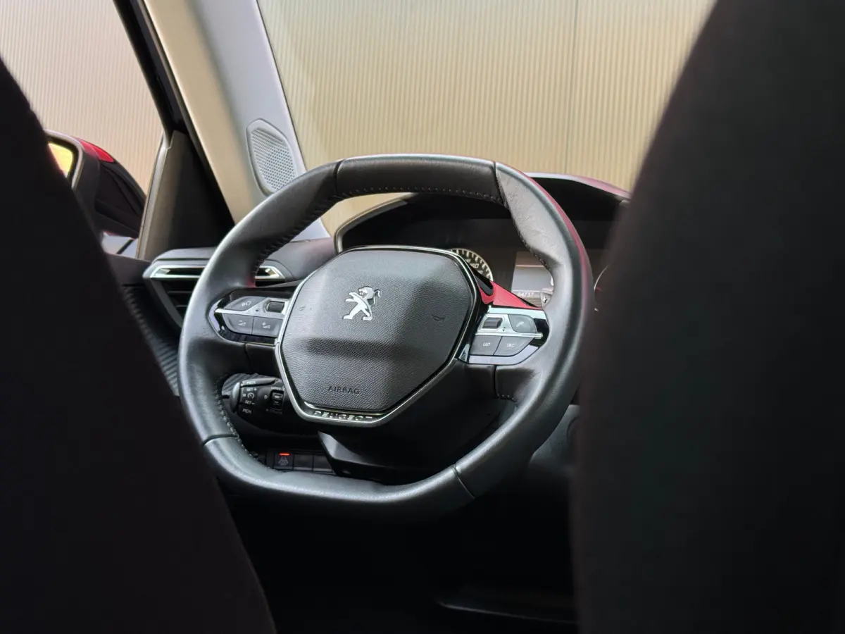 1.2 PureTech Active Pack | Achteruitrij Camera | Navigatie | Cruise Control | Elektrische Ramen Voor- en Achter