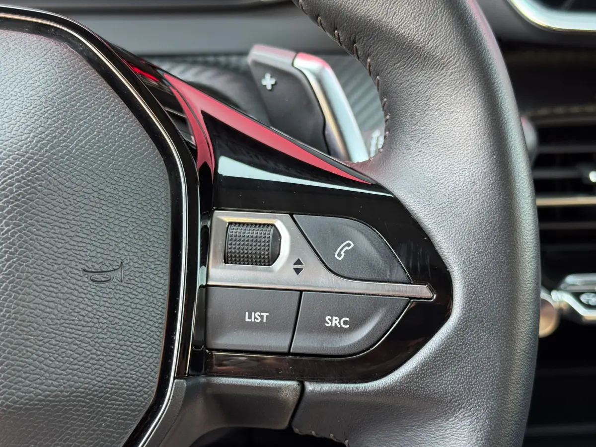 1.2 PureTech Active Pack | Achteruitrij Camera | Navigatie | Cruise Control | Elektrische Ramen Voor- en Achter