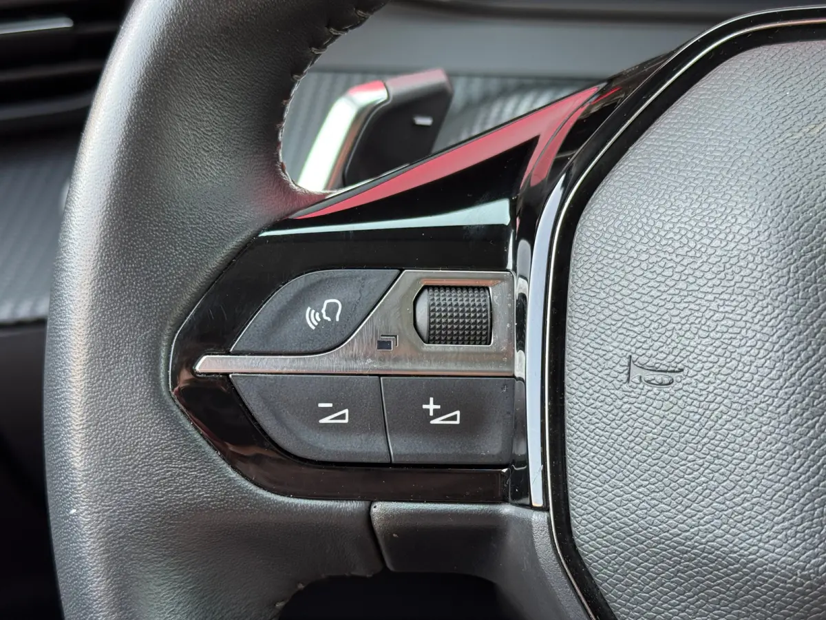 1.2 PureTech Active Pack | Achteruitrij Camera | Navigatie | Cruise Control | Elektrische Ramen Voor- en Achter