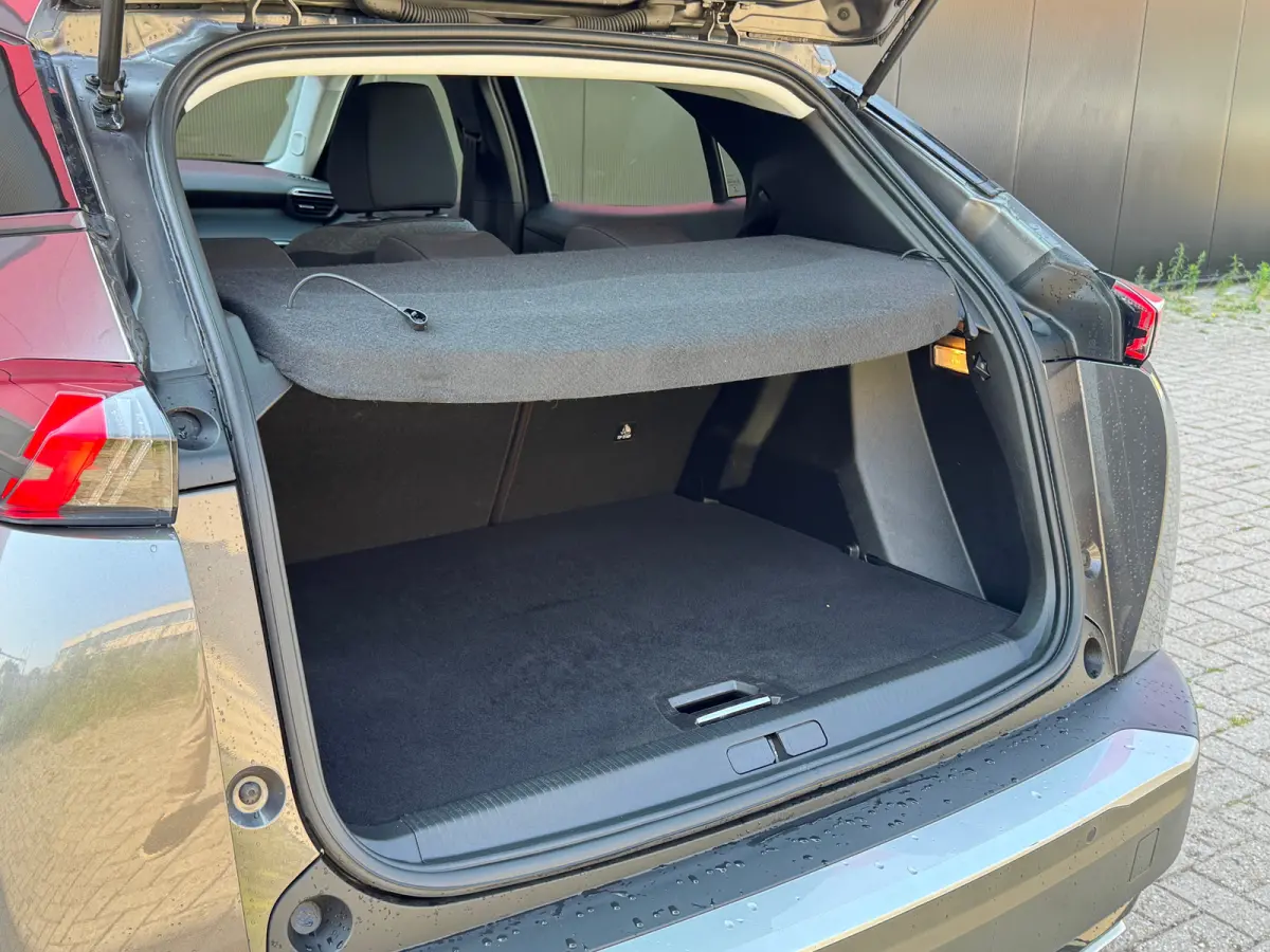 1.2 PureTech Active Pack | Achteruitrij Camera | Navigatie | Cruise Control | Elektrische Ramen Voor- en Achter