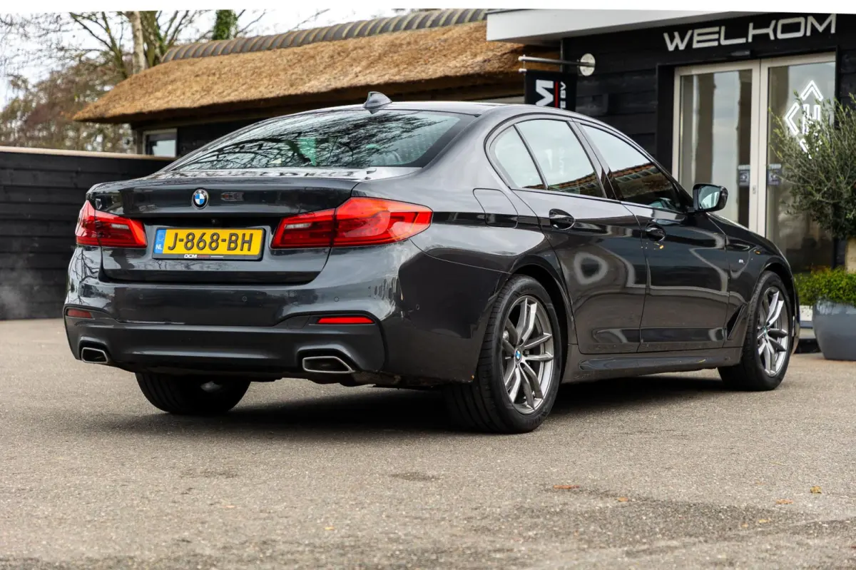 520i High Executive Edition I M-Sport I schuifdak I 1 ste eigenaar I comfortsoel I