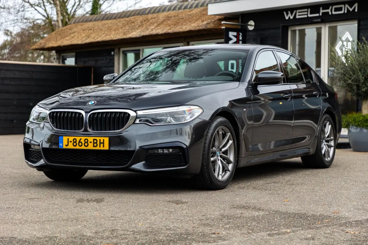 520i High Executive Edition I M-Sport I schuifdak I 1 ste eigenaar I comfortsoel I