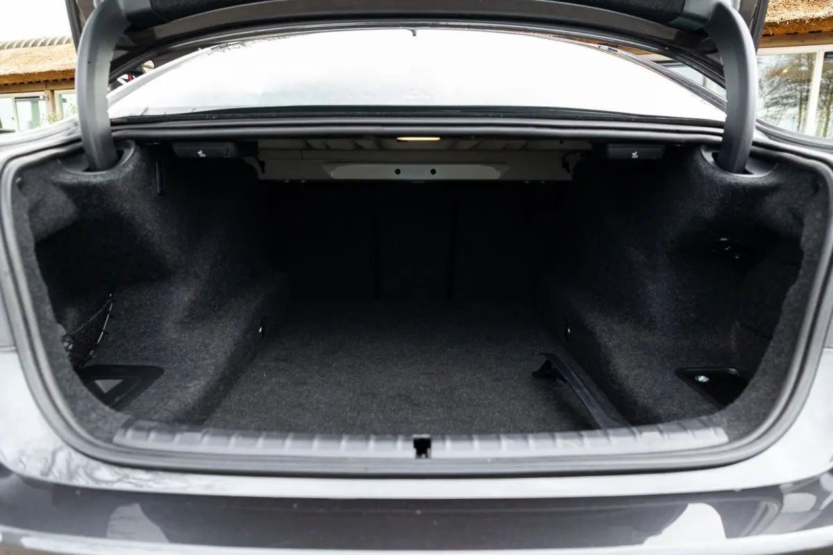 520i High Executive Edition I M-Sport I schuifdak I 1 ste eigenaar I comfortsoel I