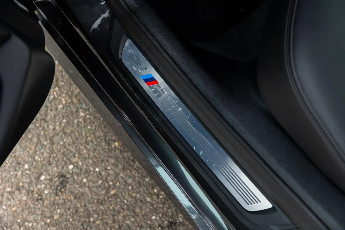520i High Executive Edition I M-Sport I schuifdak I 1 ste eigenaar I comfortsoel I