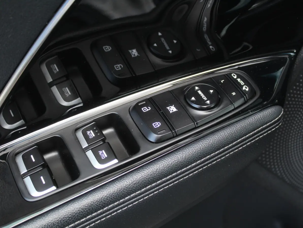 1.6 GDi PHEV DynamicLine CARPLAY | CAMERA | CLIMATE | LED | DAB | ADAPCRUISE | LMV16 | NAVI | LEER/STOF