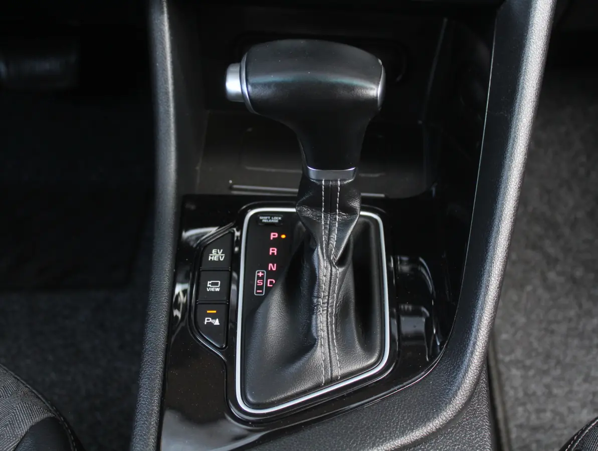 1.6 GDi PHEV DynamicLine CARPLAY | CAMERA | CLIMATE | LED | DAB | ADAPCRUISE | LMV16 | NAVI | LEER/STOF
