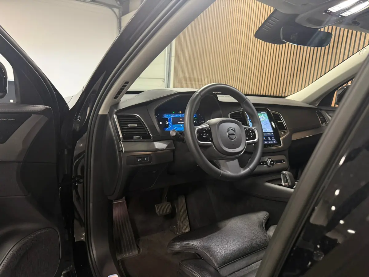 T8 AWD Recharge Plus Bright Long Range | Trekhaak | 360° Camera | Harman Kardon | All Season banden | 455pk | Adaptieve Cruise Control | Standkachel met Volvo On Call App |  Stoelverwarming