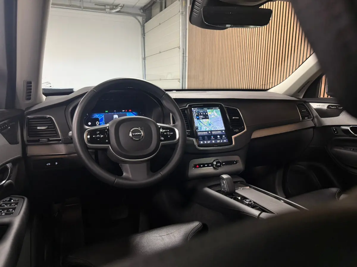 T8 AWD Recharge Plus Bright Long Range | Trekhaak | 360° Camera | Harman Kardon | All Season banden | 455pk | Adaptieve Cruise Control | Standkachel met Volvo On Call App |  Stoelverwarming