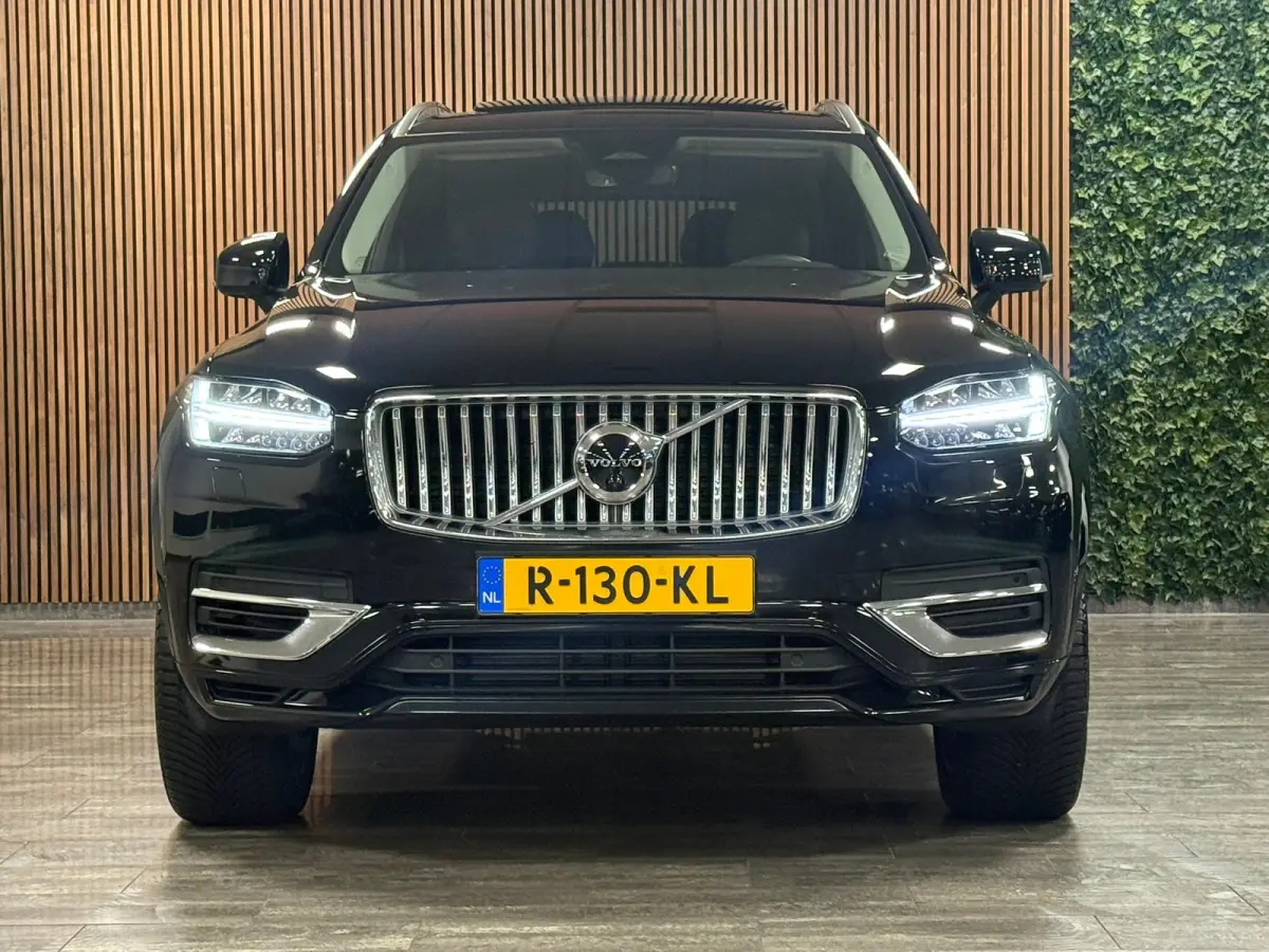 T8 AWD Recharge Plus Bright Long Range | Trekhaak | 360° Camera | Harman Kardon | All Season banden | 455pk | Adaptieve Cruise Control | Standkachel met Volvo On Call App |  Stoelverwarming