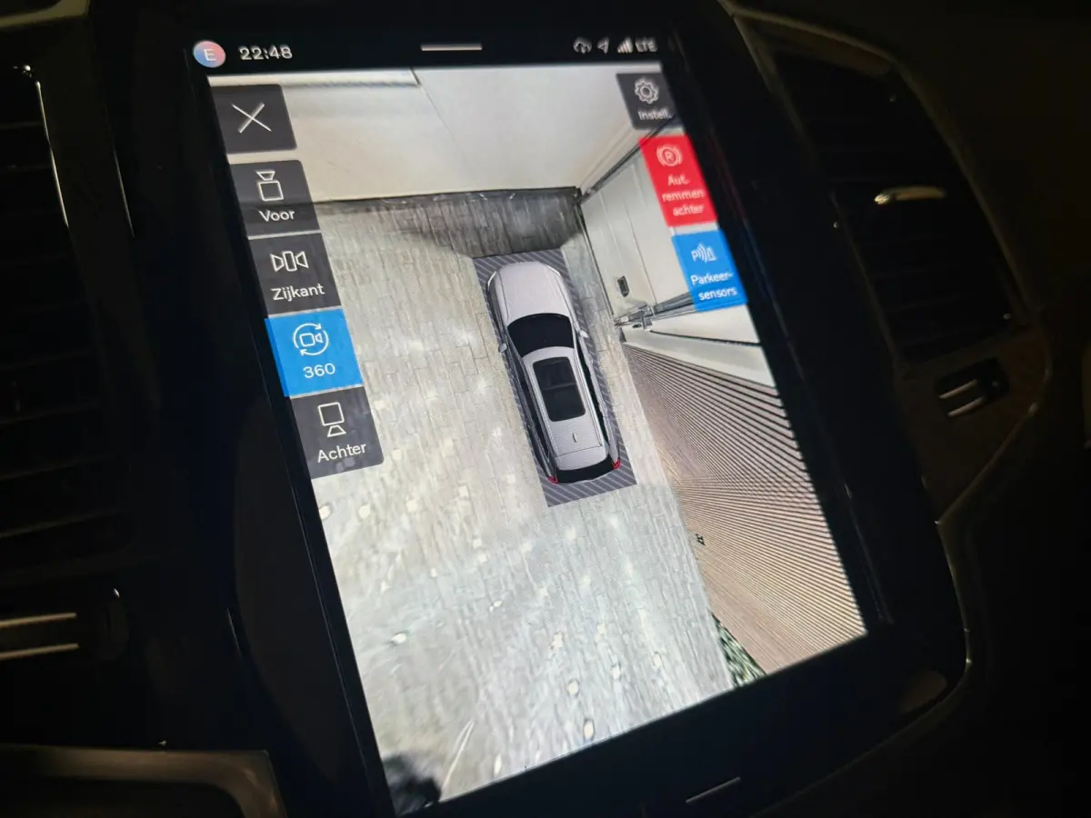 T8 AWD Recharge Plus Bright Long Range | Trekhaak | 360° Camera | Harman Kardon | All Season banden | 455pk | Adaptieve Cruise Control | Standkachel met Volvo On Call App |  Stoelverwarming
