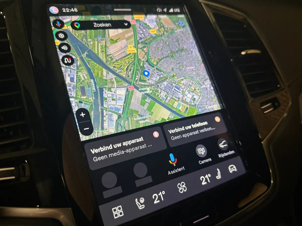 T8 AWD Recharge Plus Bright Long Range | Trekhaak | 360° Camera | Harman Kardon | All Season banden | 455pk | Adaptieve Cruise Control | Standkachel met Volvo On Call App |  Stoelverwarming
