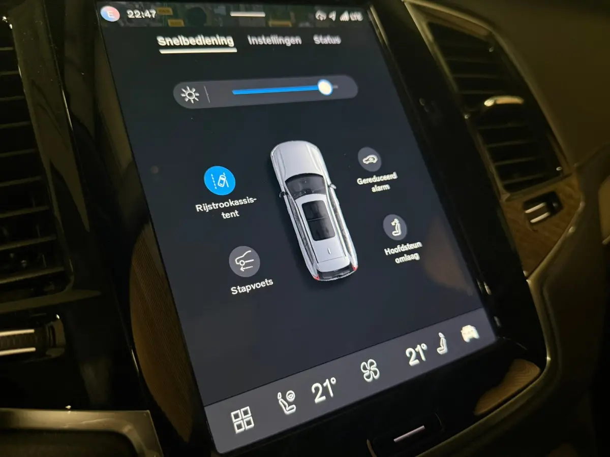 T8 AWD Recharge Plus Bright Long Range | Trekhaak | 360° Camera | Harman Kardon | All Season banden | 455pk | Adaptieve Cruise Control | Standkachel met Volvo On Call App |  Stoelverwarming