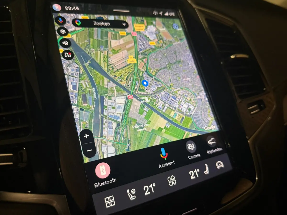 T8 AWD Recharge Plus Bright Long Range | Trekhaak | 360° Camera | Harman Kardon | All Season banden | 455pk | Adaptieve Cruise Control | Standkachel met Volvo On Call App |  Stoelverwarming