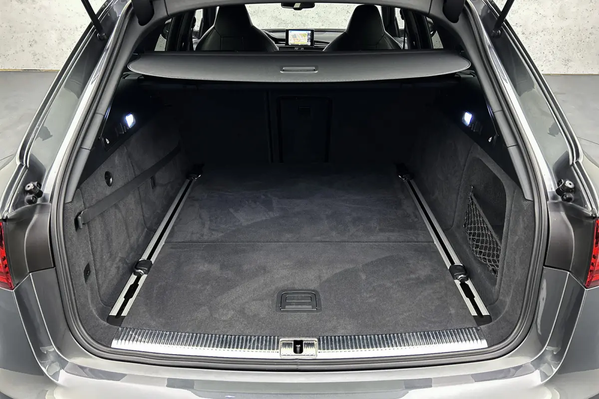 4.0 TFSI RS 6 quattro Pro Line Plus | Keramische remschijven | Stoelverwarming | LED