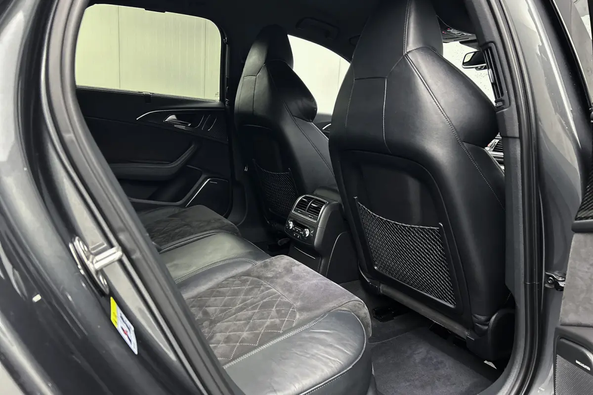 4.0 TFSI RS 6 quattro Pro Line Plus | Keramische remschijven | Stoelverwarming | LED