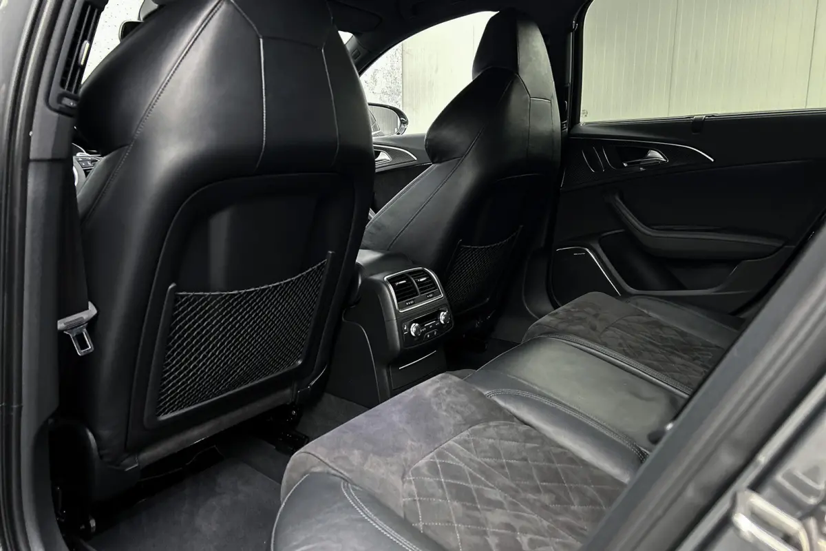 4.0 TFSI RS 6 quattro Pro Line Plus | Keramische remschijven | Stoelverwarming | LED