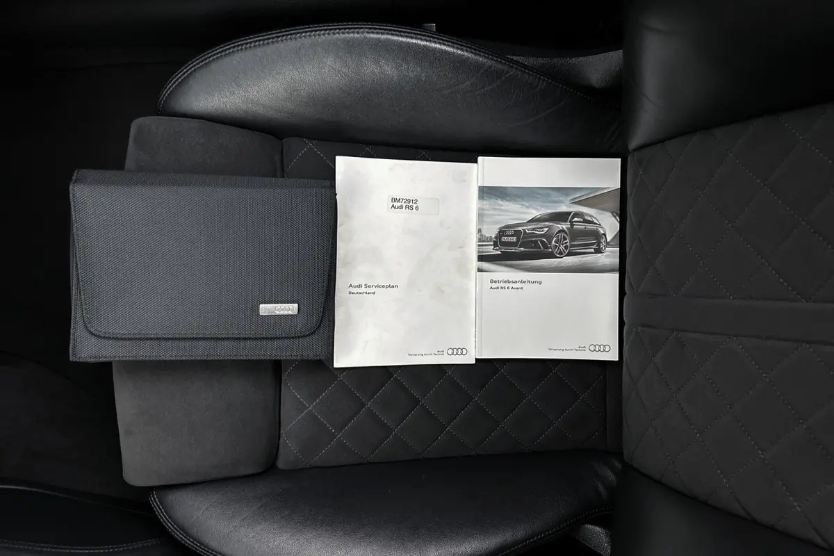 4.0 TFSI RS 6 quattro Pro Line Plus | Keramische remschijven | Stoelverwarming | LED