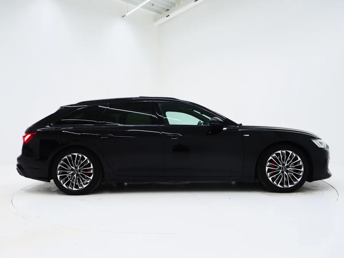 55 TFSI e quattro Competition Full Black | Panoramadak | Leder | B&O Audio | Camera | Stoelverwarming | Cruise | Carplay