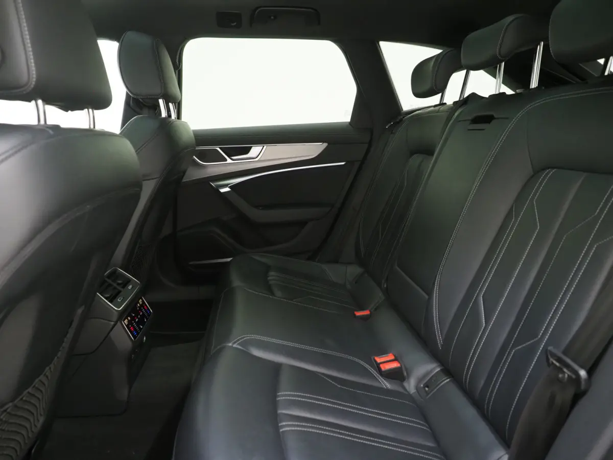 55 TFSI e quattro Competition Full Black | Panoramadak | Leder | B&O Audio | Camera | Stoelverwarming | Cruise | Carplay