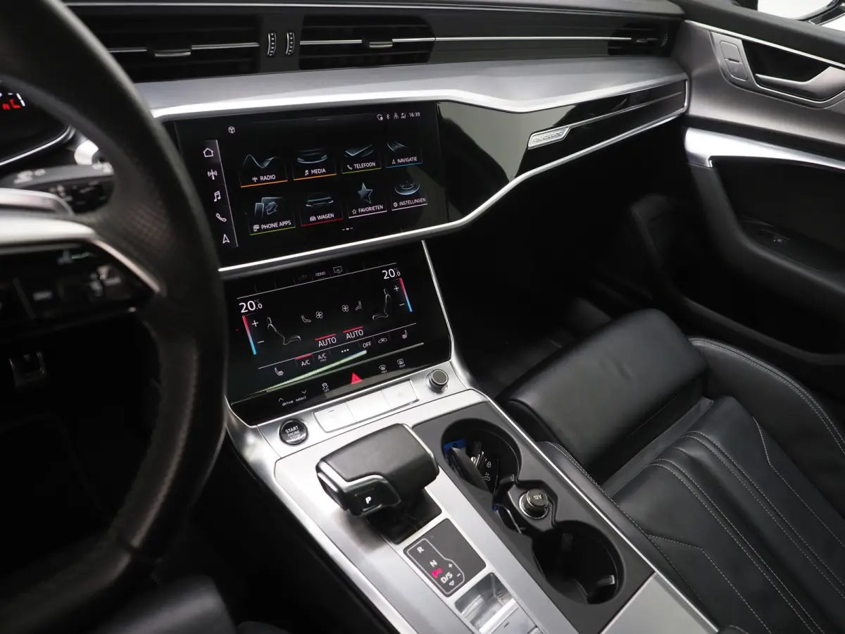 55 TFSI e quattro Competition Full Black | Panoramadak | Leder | B&O Audio | Camera | Stoelverwarming | Cruise | Carplay