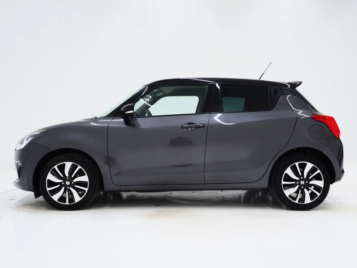 1.0 Style Smart Hybrid | Camera | Stoelverwarming | Keyless | Adaptive Cruise | Climate | LED | Carplay