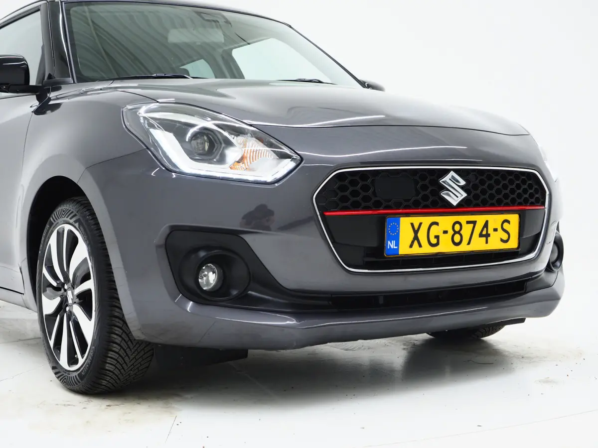 1.0 Style Smart Hybrid | Camera | Stoelverwarming | Keyless | Adaptive Cruise | Climate | LED | Carplay