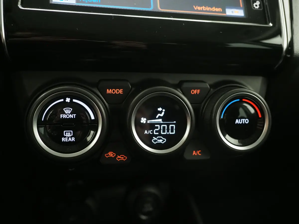 1.0 Style Smart Hybrid | Camera | Stoelverwarming | Keyless | Adaptive Cruise | Climate | LED | Carplay