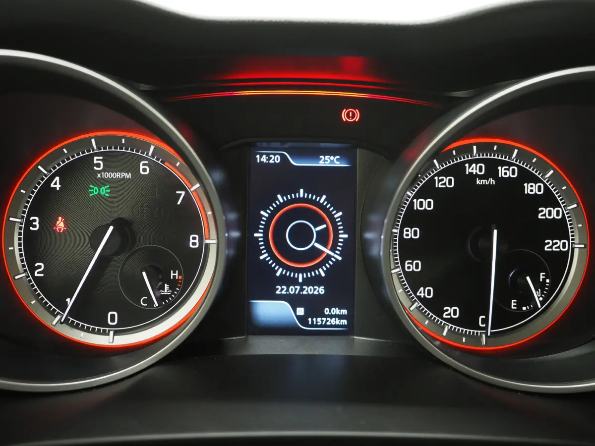 1.0 Style Smart Hybrid | Camera | Stoelverwarming | Keyless | Adaptive Cruise | Climate | LED | Carplay