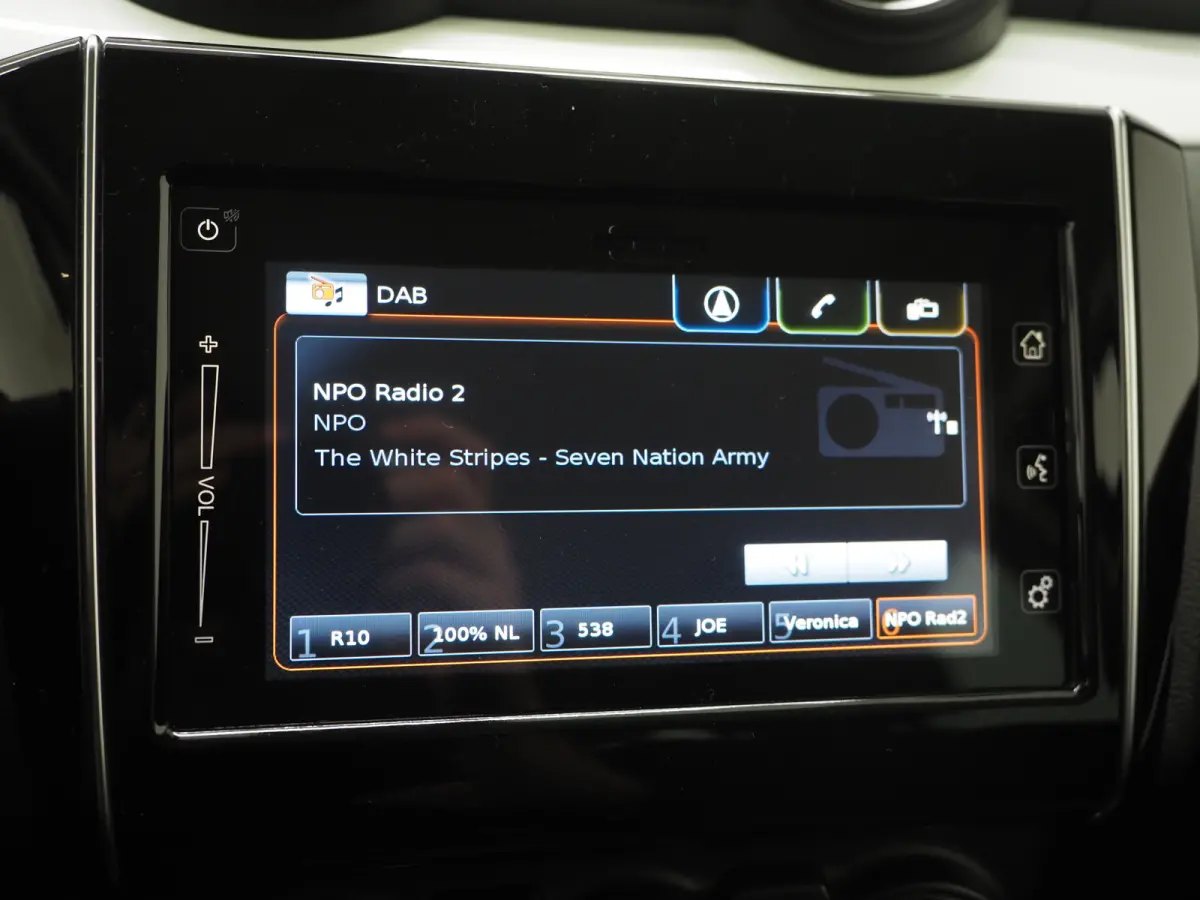 1.0 Style Smart Hybrid | Camera | Stoelverwarming | Keyless | Adaptive Cruise | Climate | LED | Carplay