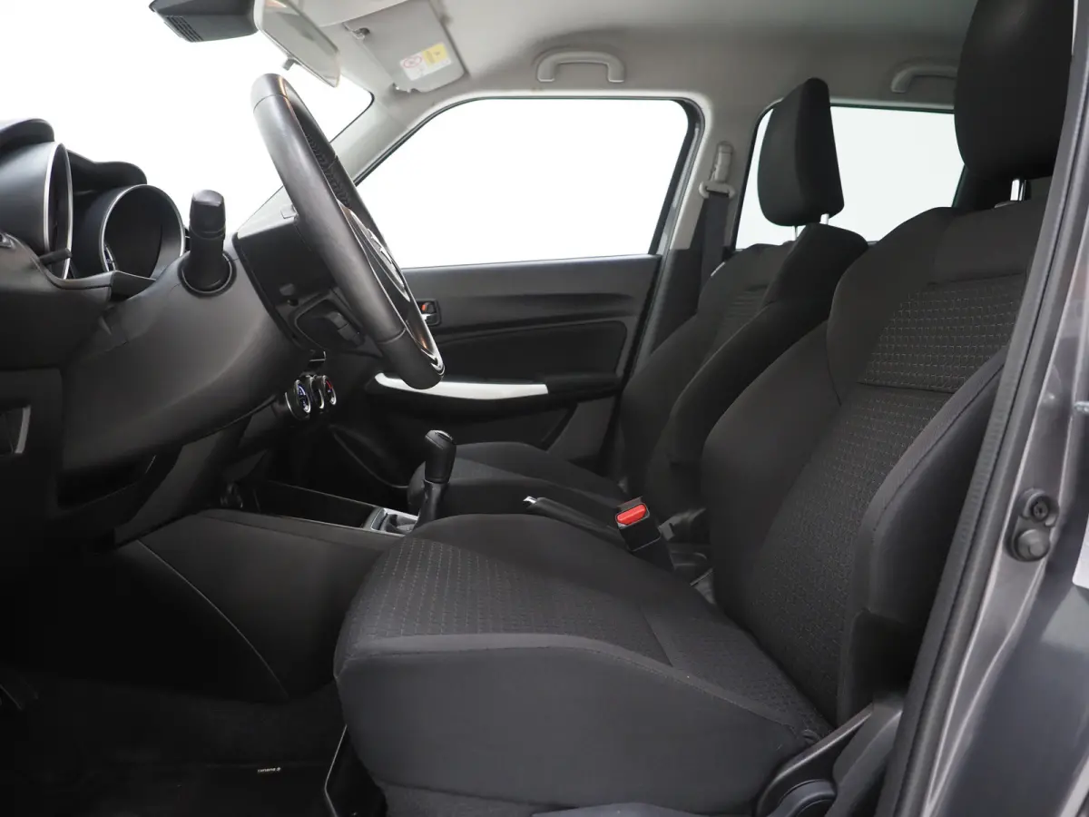 1.0 Style Smart Hybrid | Camera | Stoelverwarming | Keyless | Adaptive Cruise | Climate | LED | Carplay