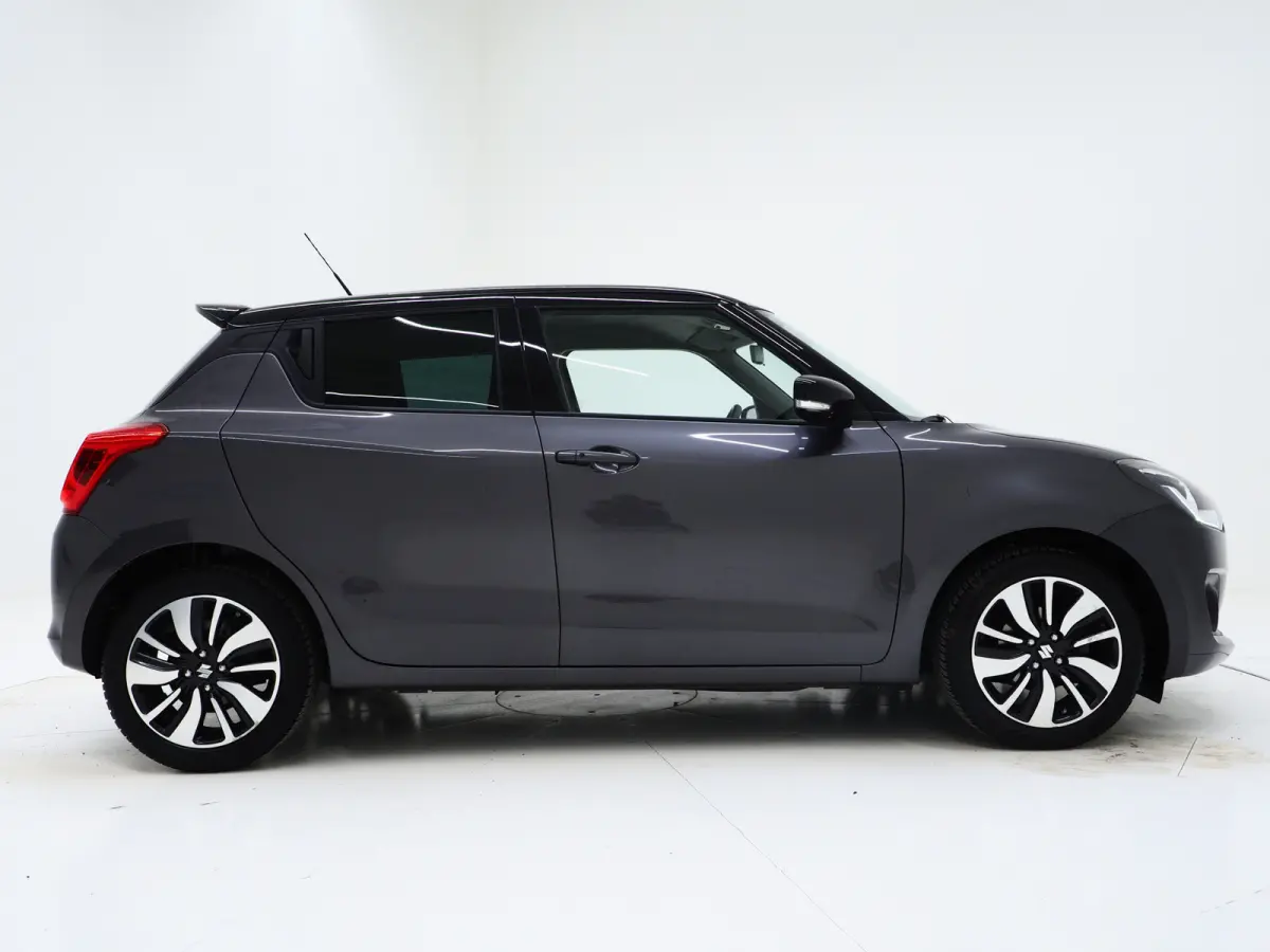 1.0 Style Smart Hybrid | Camera | Stoelverwarming | Keyless | Adaptive Cruise | Climate | LED | Carplay