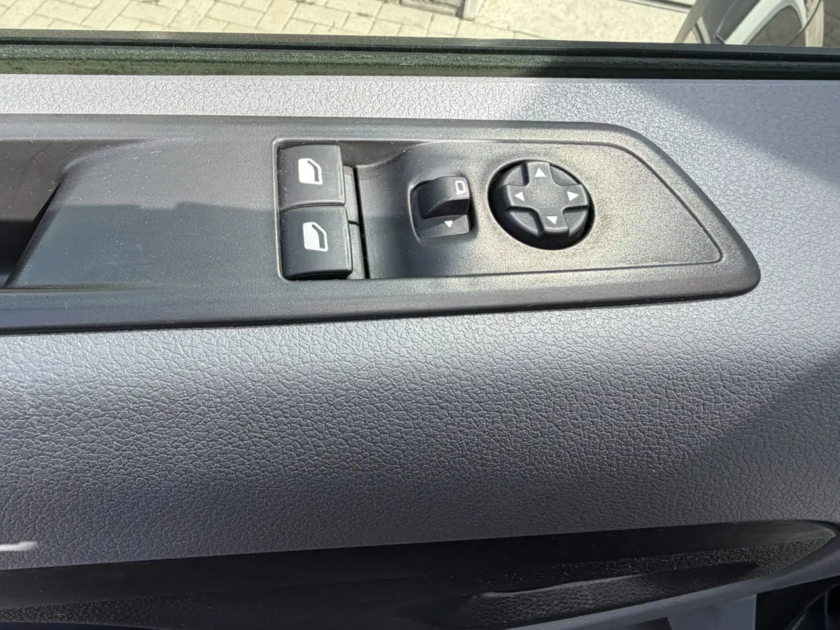 Standard Premium 136 PK 75 kWh CarPlay/Cruise control/achteruitrij camera