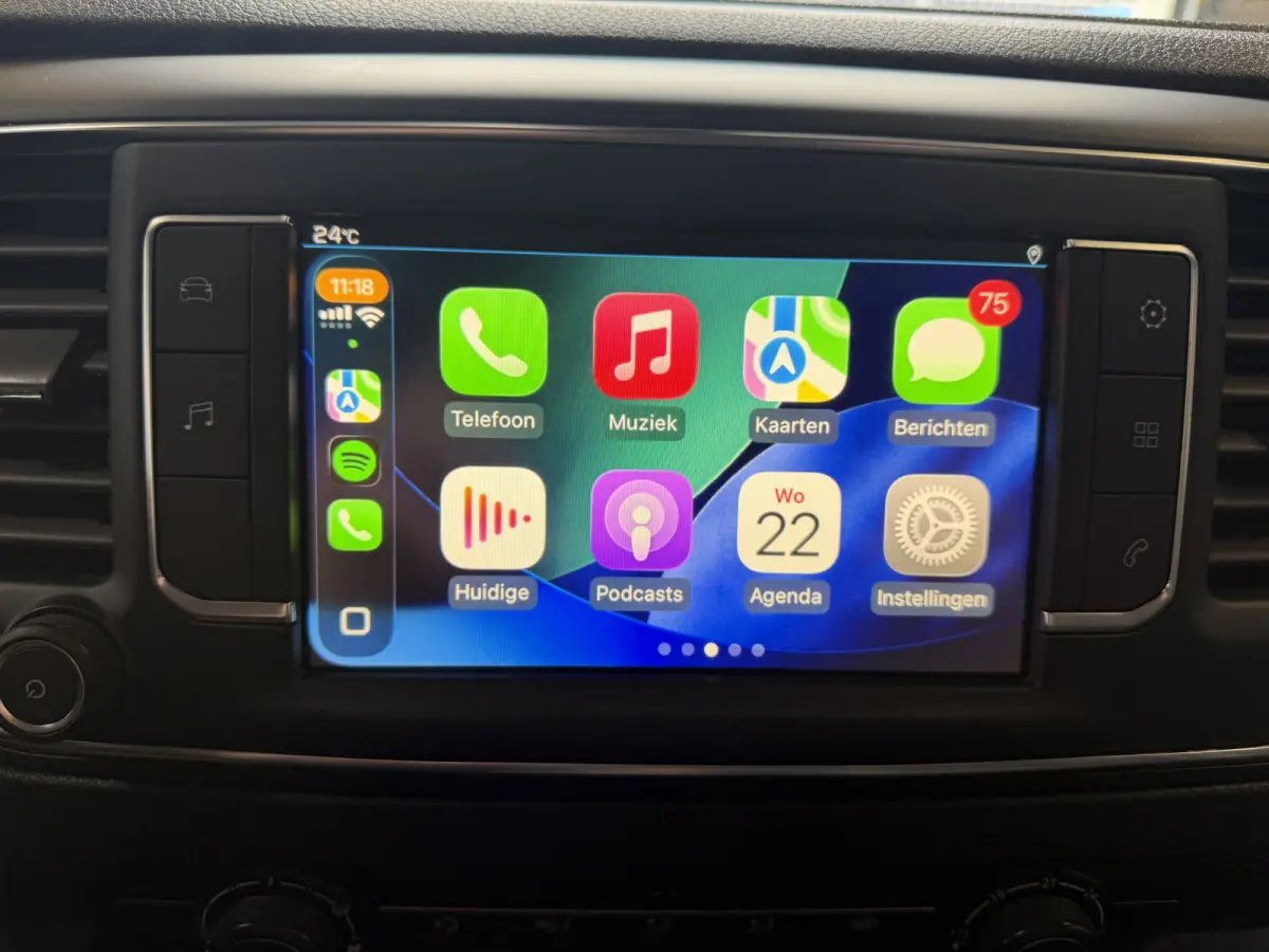 Standard Premium 136 PK 75 kWh CarPlay/Cruise control/achteruitrij camera
