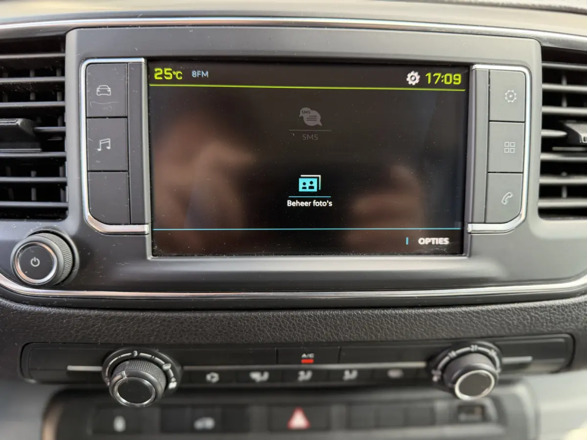Standard Premium 136 PK 75 kWh CarPlay/Cruise control/achteruitrij camera